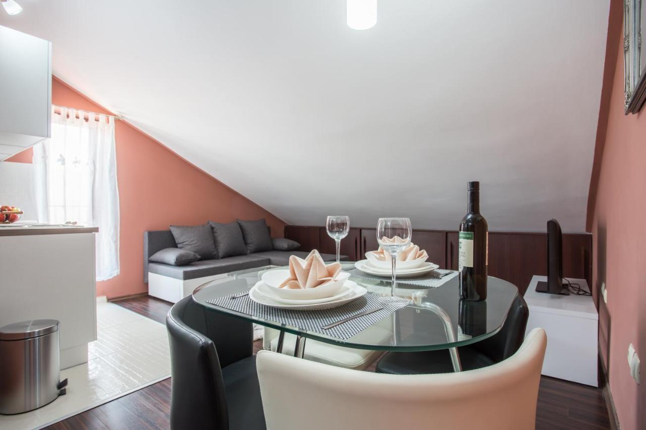 Apartments Tb Porat  Rum bild
