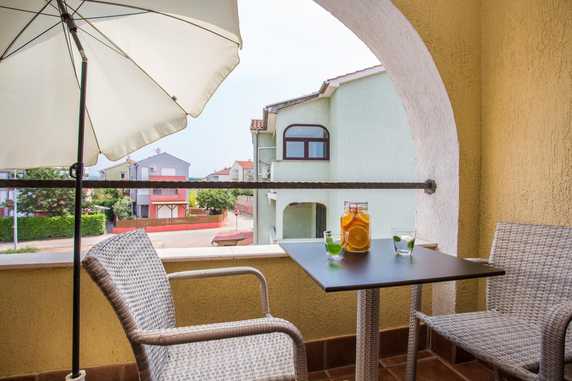Apartments Tb Porat  Rum bild